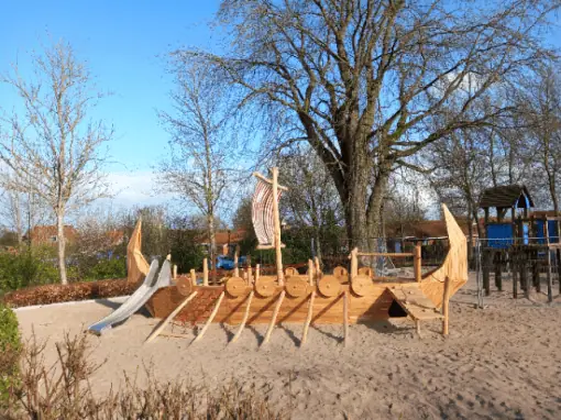 Ein neuer Schulhof für die Boy-Lornsen-Schule Schaalby: Im Zeichen Boy-Lornsens und der Welterberegion
